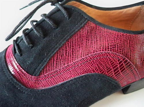 scarpe di tango rosse e nere materiali